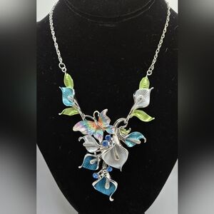 🌼 Silver Tone Necklace w/Enamel Butterfly Articulated Floral Blue Crystals